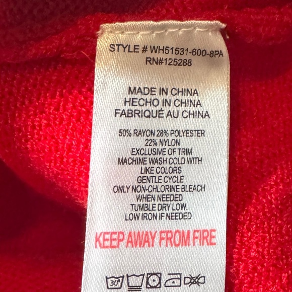 Life Is Good Red Hoodie Sweater Dog Snow Winter Women Size XL Knit NWT - Picture 6 of 6